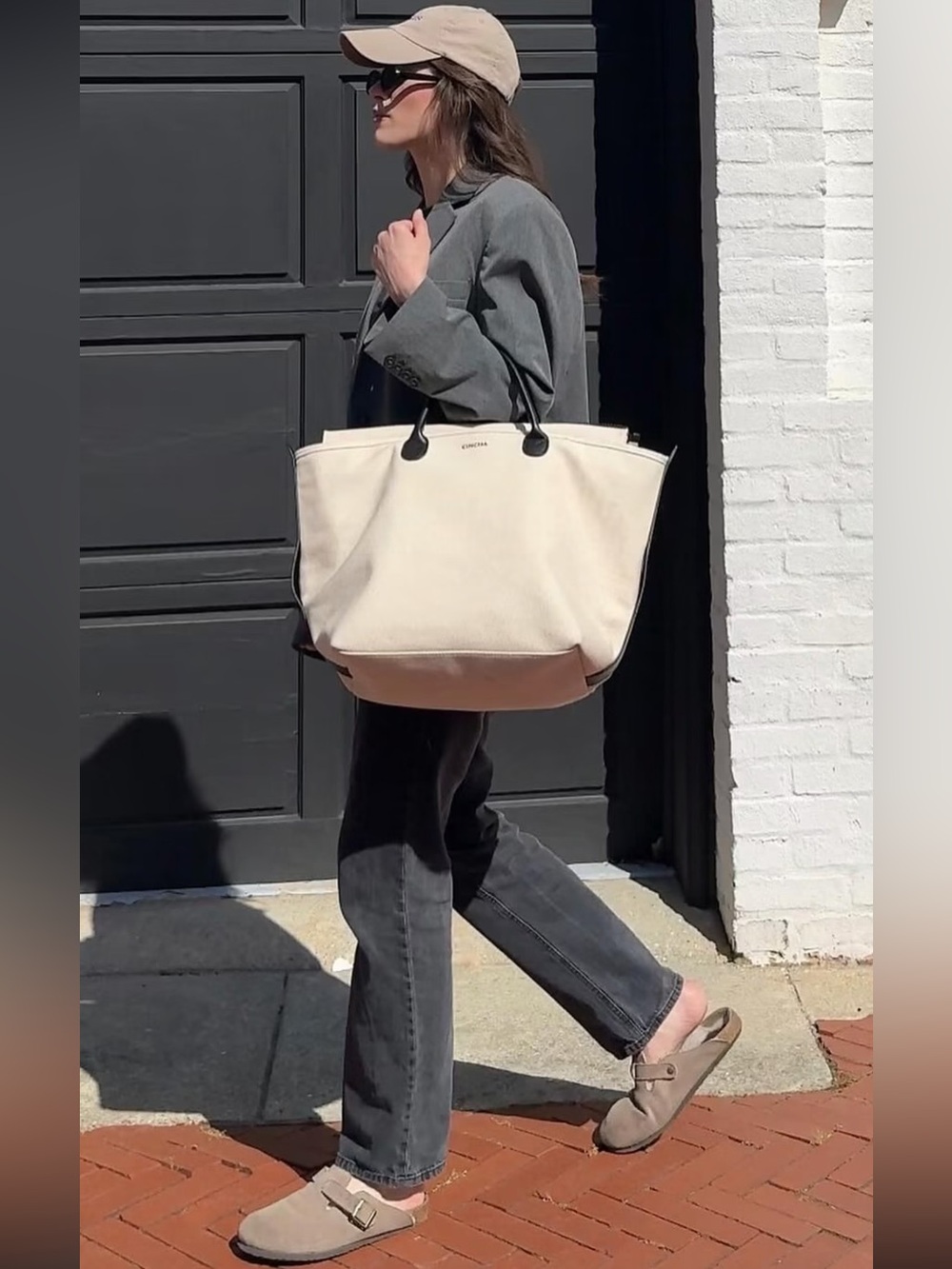 Cincha Travel The Canvas Go-Tote in Cream
